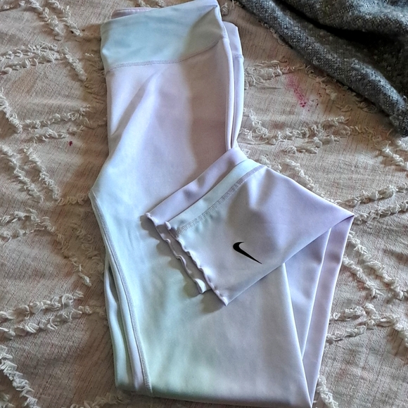 NIKE DRIFIT SIZE EXTRA LARGE - Picture 1 of 2